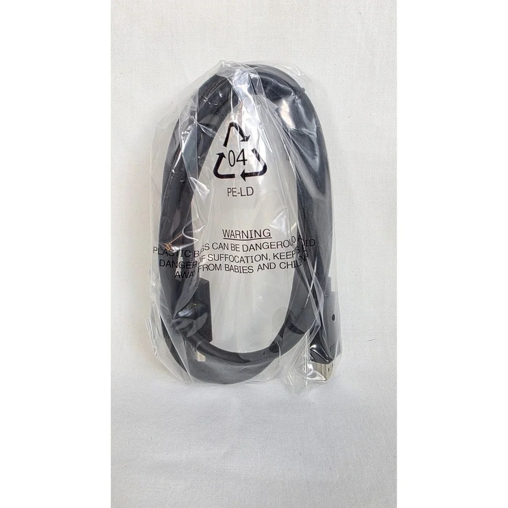 Insignia 4K Ultra HD HDMI 4ft Cable 18Gbps‎ Premium Certified NS-HG04L22 Black